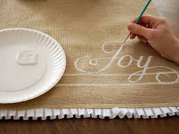 How To Make A Hand Painted Burlap Table Runner Diy Burlap Painting Burlap Burlap Christmas
