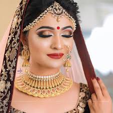 Live Makeover done by @richa_dave at Beauty & Salon Expo-2017 at Gujarat  University Exhibition Hall, Ahmedabad. Makeup : @richa_dave Hairstyle :  @prarthidave.25 and Urvashi Dave Photography By : @yashgajjarphotography  Model : @shraddhadangar_official (