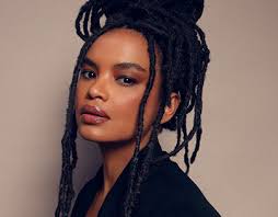 Lucy Ramos Projects :: Photos, videos, logos, illustrations and branding ::  Behance