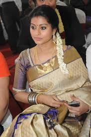 Sneha In Silk Saree Gold Jewelleryyy Pinterest Silk Sarees Saree And Silk
