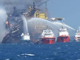 It is bounded on the northeast, north and northwest by the gulf coast of the united states. Four Killed Several Injured In Pemex Platform Fire In Gulf Of Mexico Update 3