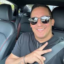 Alexander Gabriel Molero (@alexandergabrielmolero) • Threads, Say more