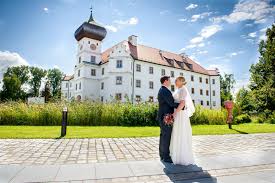 Fotografie Einer Hochzeit In Schloss Hohenkammer Bei Munchen Hochzeit Schloss Hochzeit Bilder Hochzeit