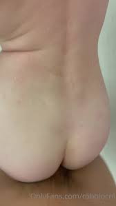 Robbiocnl-bathtub-confessions-naked-livestream