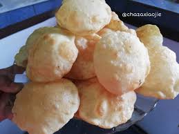 Kalau saya hari ni gandingkan dengan kuah dalca. Roti Puri Empat Bahan Tanpa Yis