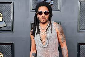 Lenny Kravitz Says He Hasn't Had a Serious Relationship in 9 Years and Is  Staying Celibate