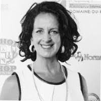 Annie Perron's Instagram, Twitter & Facebook