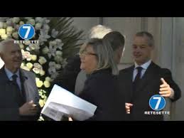 Oggi giovanni alberto agnelli, per tutti giovannino, è. Marella Agnelli La Famiglia E I Cittadini Torinesi Uniti Nel Ricordo Della Vedova Dell Avvocato Youtube