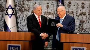 Our position has always been clear, what we want is a palestinian state on the 1967 borders with jerusalem as its capital, a spokesman for palestinian president mahmoud. Israel S Benjamin Netanyahu To Form New Government News Dw 25 09 2019