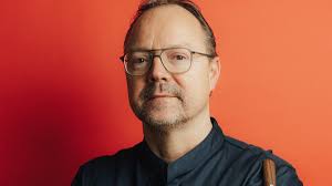 Hendrik Otto kocht im Stories-Pop-up