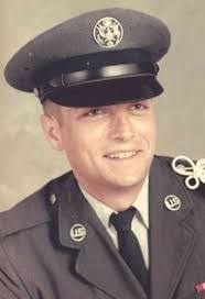 Amanda Raymer's Instagram, Twitter & Facebook