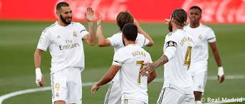 Le Real Madrid S Impose Face A Valence Grace A Un Grand Benzema