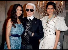 Here are the 9 best branded kurtis collection for ladies. Best 2013 Fashion Moments Of Sonam Kapoor India S Carrie Bradshaw