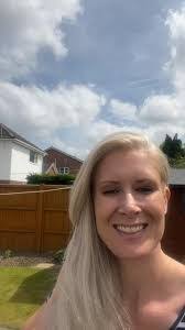 Linda Stringer's Instagram, Twitter & Facebook