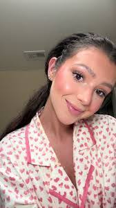 Kayla Beatty's Instagram, Twitter & Facebook