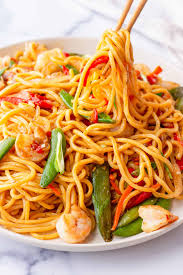 Chow Mein (Chinese Fried Noodles, 炒面) - Red House Spice