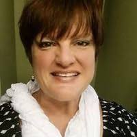 Hounded to Death (Melanie Travis, #14) by Laurien Berenson