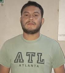 La Fuerza Armada trabajó en el rescate de los cuerpos de dos personas que  fueron soterradas, cuando un muro de su vivienda colapso a causa de las  lluvias, en el cantón Quezalapa,