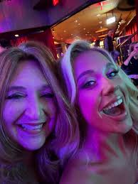 Comment below: Which of these amazing #cmanominees is going to win  tonight?! #cmaawards #cmas