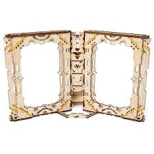 What is the name of rebecca's best friend? Ugears Holzbausatz Game Master Bildschirm Kaufland De