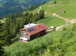 Das edmund probst haus wurde im jahre 1980 als schutzhütte des deutschen alpenvereins erbaut. Der Wanderfreund Allgauer Wandertrilogie Himmelssturmer Etappe 16 Edmund Probst Haus Nebelhorn Zur Schwarzenberghutte 9 6 Km