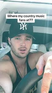 Rebecca Duhaime's Instagram, Twitter & Facebook