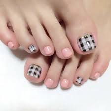 Al igual que la moda, el diseño de uñas decoradas también se viene con todo este año. Disenos De Unas Faciles De Hacer Para Pies Diseno De Unas