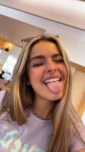 Samia Serrano (scimiatatiaba)