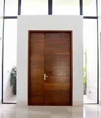 Pin By Miriam On House Facade Modern Front Door Contemporary Front Doors Modern Door