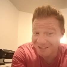 Stream Christopher Leone music