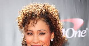 Bijou Phillips rushed to hospital, needs kidney transplant: Report