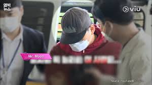 Mengisahkan sara azreen diberikan tugasan oleh encik hamzah untuk menyelidik latar belakang suspek pembunuhan tan sri jalil, iaitu hariz zhafran, ceo kepada. K1 Entertainment News Episode 1472 K1 Headlines