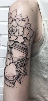 Die Besten 100 Tattoo Ideen Fur Frauen Und Manner Tattoos Zenideen Tattoo Ideen Sanduhr Tattoo Blumen Tattoo