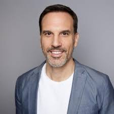 Angela Gosa's Instagram, Twitter & Facebook