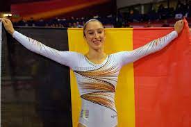 Ijzersterke Nina Derwael Is Wereldkampioen Aan De Brug De Morgen