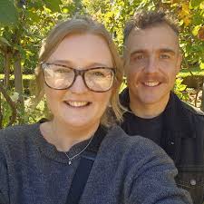 So I saw a few posts regarding Netflix. Some seem to be able to get it to  work through the browser via a mobile hotspot and others can't. Any ideas  around how