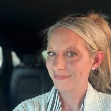 Bee Clarke (@____beeee____) • Threads, Say more