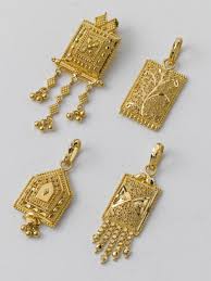 1 4 300 Gm And Price Rs 14 200 2 3 800 Gm And Price Rs 12 500 3 3 500 Gm And Price Rs Gold Fashion Necklace Gold Jewelry Fashion Neck Pieces Jewelry