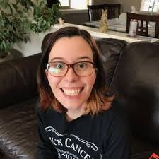 Lorraine Munro (@yarnsthrowaway)