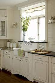 Farmhouse Kitchen Ideas For Fixer Upper Style Industrial Flare Simple Farmhouse Kitchen Farmhouse Kitchen Cabinets Kitchen Inspirations