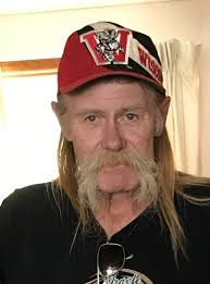 Dean Schmidt's Instagram, Twitter & Facebook