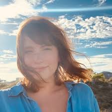 Sydney Arnold (@sydneyyarnold)