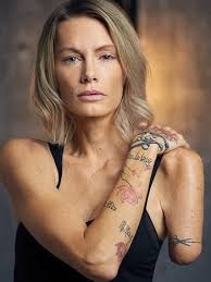 Dublê que perdeu braço em gravação de 'Resident Evil 6' ganha processo