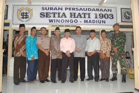 +6281 222 886 456 sms : Suran Agung Sh Winongo Kim Larasati