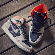 Black And Gray Jordan 1 Air Jordan 1 High Wyjda W Nowej Wersji Neutral Grey Black Basketball Shoes Sneakers Men Fashion Air Jordans