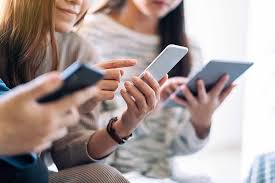 Shares in the firm debuted at $43 apiece, valuing it at over $8bn. Tinder And Bumble Secrets That Get You Laid Fast Mimicnews