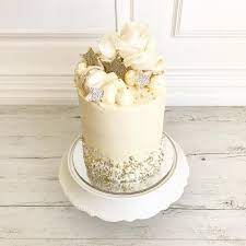 The Sweetest Baby Shower Cake Neutral Gold And Silvers To Celebrate Such A Wonderful Occasion Poshlittlecakes Perthc Baby Shower Cakes Cake Buttercream Cake
