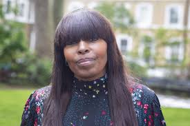 Amanda Gowing's Instagram, Twitter & Facebook