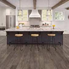 Mohawk Home Southbridge Scraped Oak 10mm Thick Laminate Flooring With Splashdefense Technology 2mm Pad Attached In 2020 Wood Floor Design Oak Laminate Flooring Mohawk Home