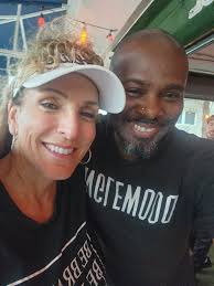 I love hanging with the homies SM 4е CrEMOAD Я898 яо8 မါပါိ 7:12 13:35  白5GUCM39% 5GUC 39% Elisabeth Alicia Feb23,1:28PM Feb 23, 1:28 PM Edit Edit  0۰